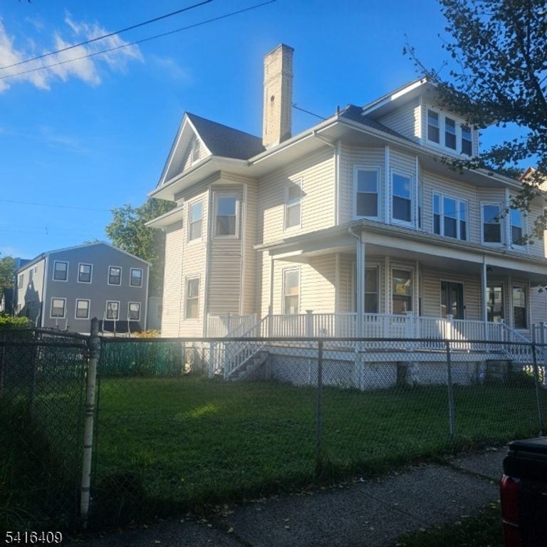 847 S 11Th St, Newark City, NJ 07108 — photo 2