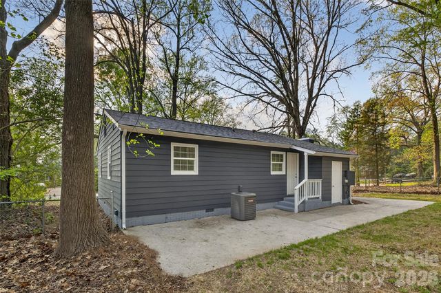 5143 Delivau Drive, Charlotte, NC 28215