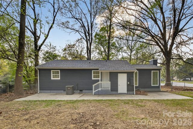 5143 Delivau Drive, Charlotte, NC 28215