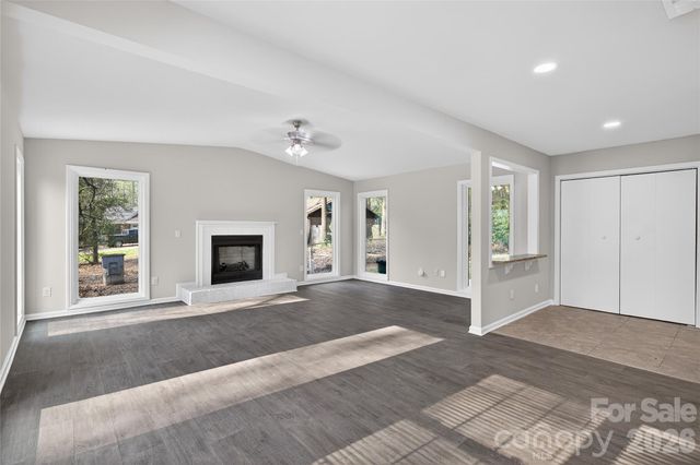 5143 Delivau Drive, Charlotte, NC 28215