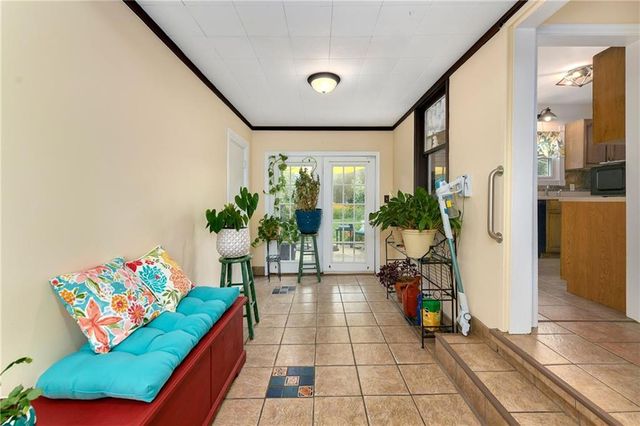415 NE Moreland Drive, Oakwood Park, MO 64118