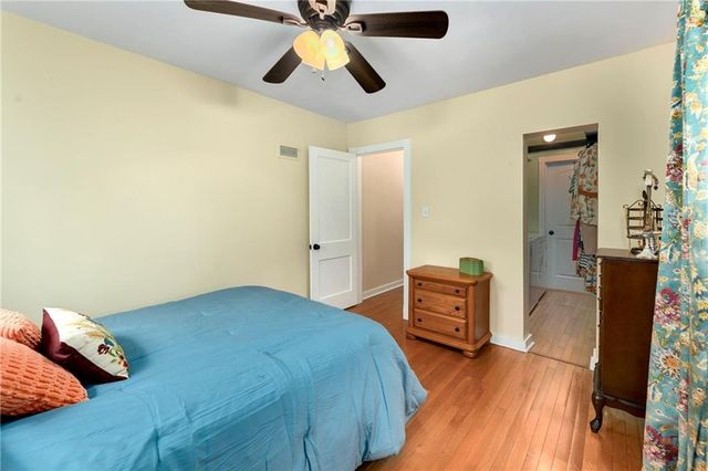 415 NE Moreland Drive, Oakwood Park, MO 64118