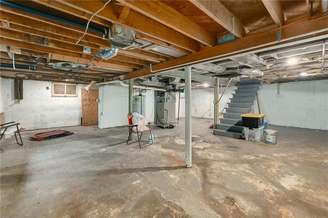 415 NE Moreland Drive, Oakwood Park, MO 64118