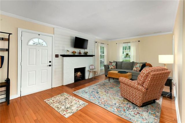 415 NE Moreland Drive, Oakwood Park, MO 64118