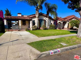 8621 S Wilton Place, Los Angeles, CA 90047