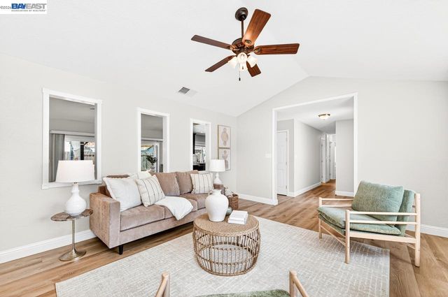 1184 Crystal Cir, Livermore, CA 94550