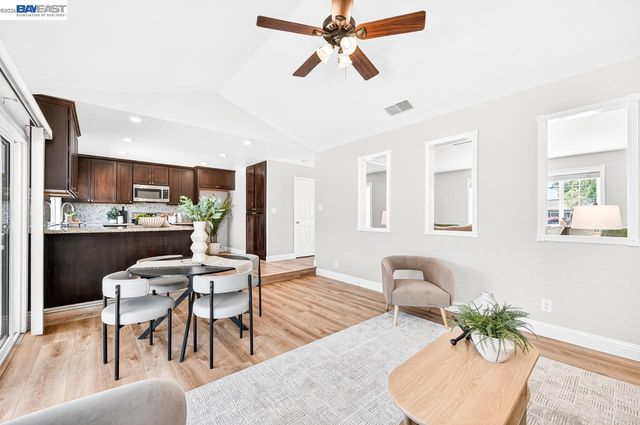 1184 Crystal Cir, Livermore, CA 94550