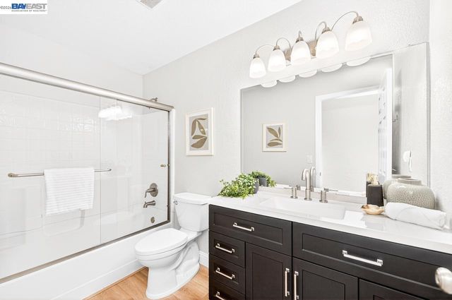 1184 Crystal Cir, Livermore, CA 94550