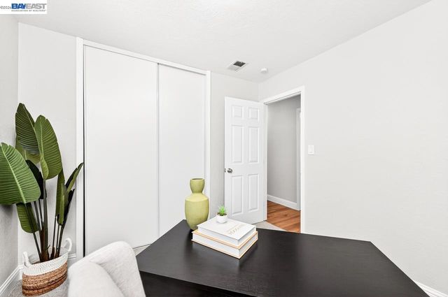 1184 Crystal Cir, Livermore, CA 94550