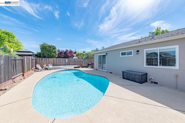 1184 Crystal Cir, Livermore, CA 94550