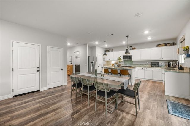 4975 Oak Moss, Fontana, CA 92336