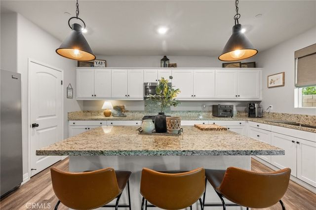 4975 Oak Moss, Fontana, CA 92336