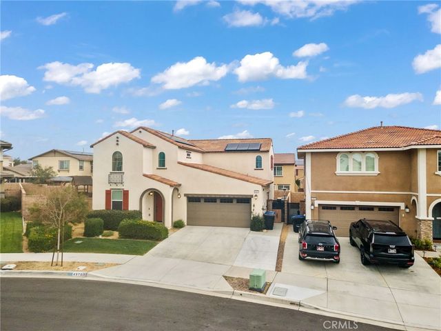 4975 Oak Moss, Fontana, CA 92336
