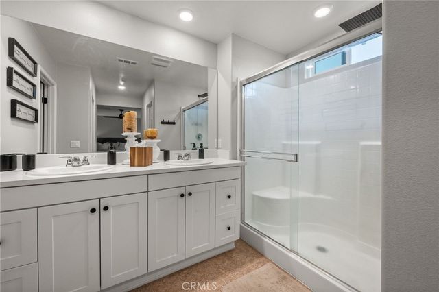 4975 Oak Moss, Fontana, CA 92336