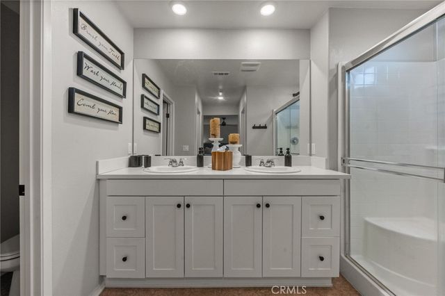 4975 Oak Moss, Fontana, CA 92336