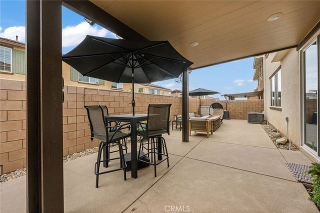 4975 Oak Moss, Fontana, CA 92336