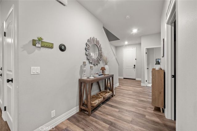 4975 Oak Moss, Fontana, CA 92336