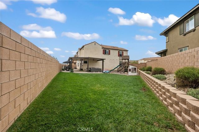 4975 Oak Moss, Fontana, CA 92336