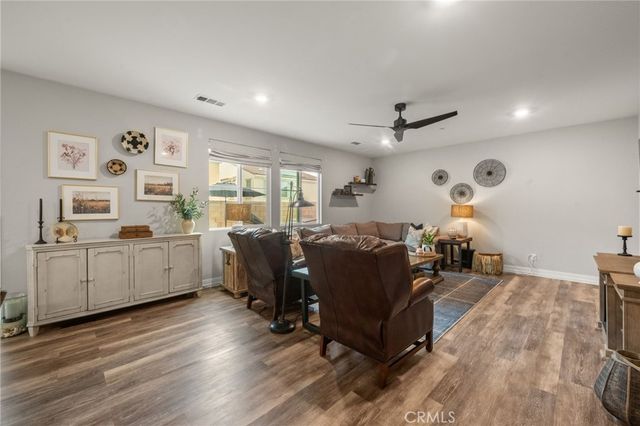 4975 Oak Moss, Fontana, CA 92336