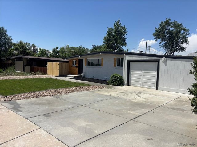8701 McElwain Boulevard, Denver, CO 80229