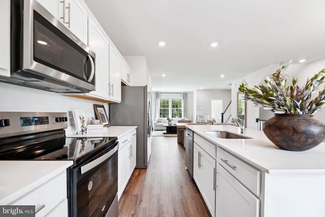 1560 BEANSTALK DR, Frederick, MD 21703