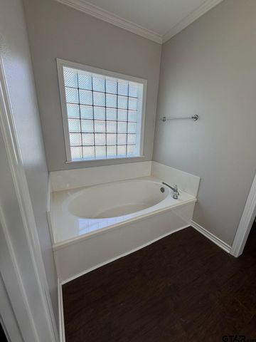 3204 Pebblebrook Cir, Tyler, TX 75707