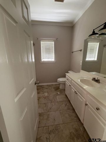3204 Pebblebrook Cir, Tyler, TX 75707