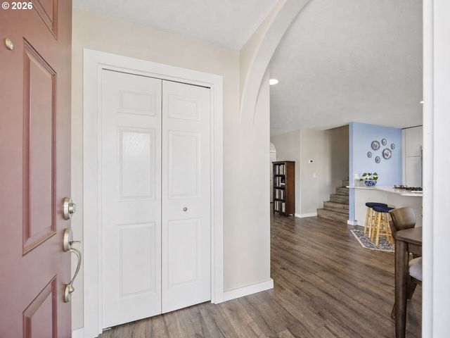 644 Se MYRTLEWOOD Pl, Gresham, OR 97080