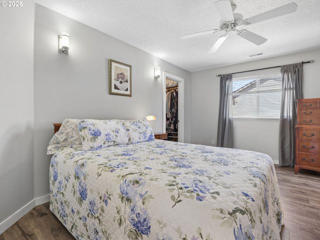 644 Se MYRTLEWOOD Pl, Gresham, OR 97080