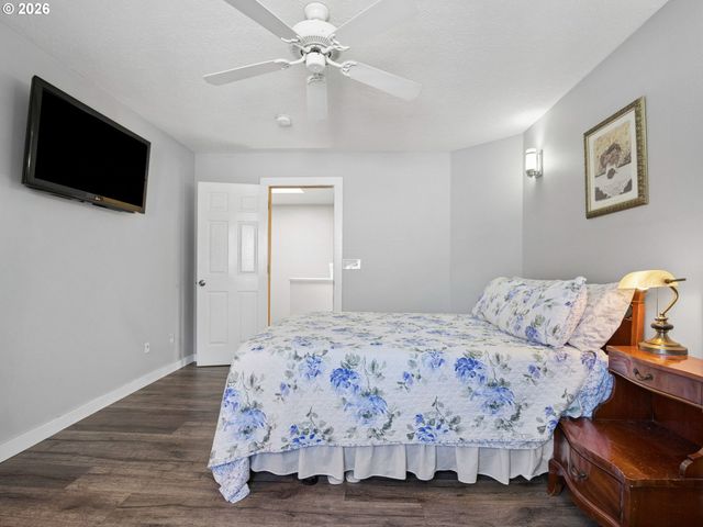 644 Se MYRTLEWOOD Pl, Gresham, OR 97080