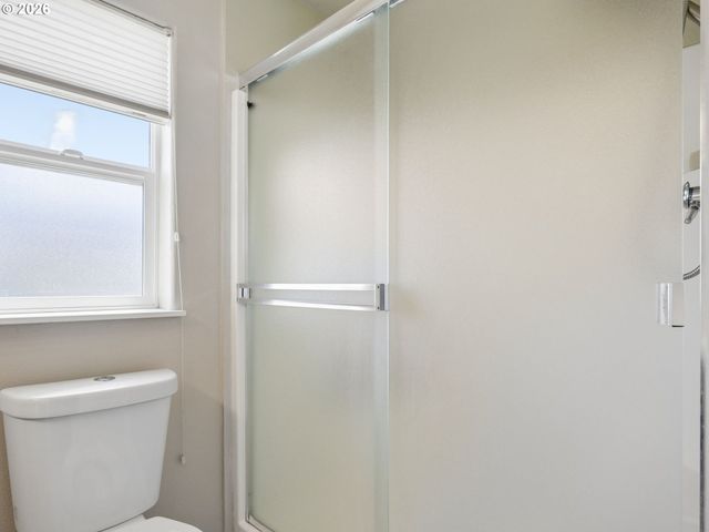 644 Se MYRTLEWOOD Pl, Gresham, OR 97080