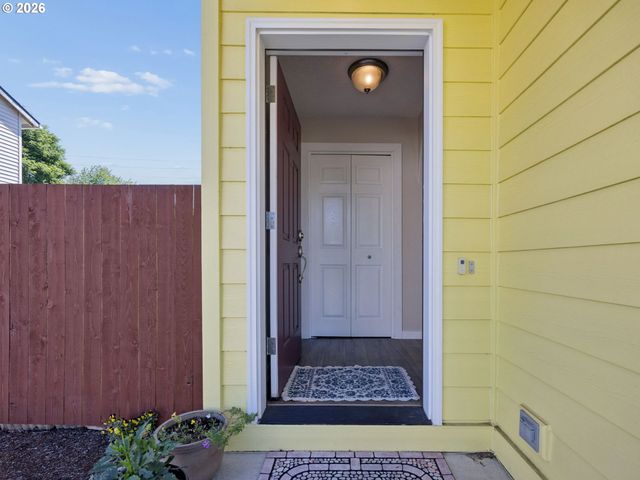 644 Se MYRTLEWOOD Pl, Gresham, OR 97080