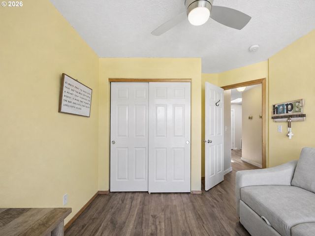 644 Se MYRTLEWOOD Pl, Gresham, OR 97080