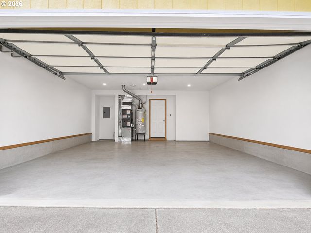 644 Se MYRTLEWOOD Pl, Gresham, OR 97080