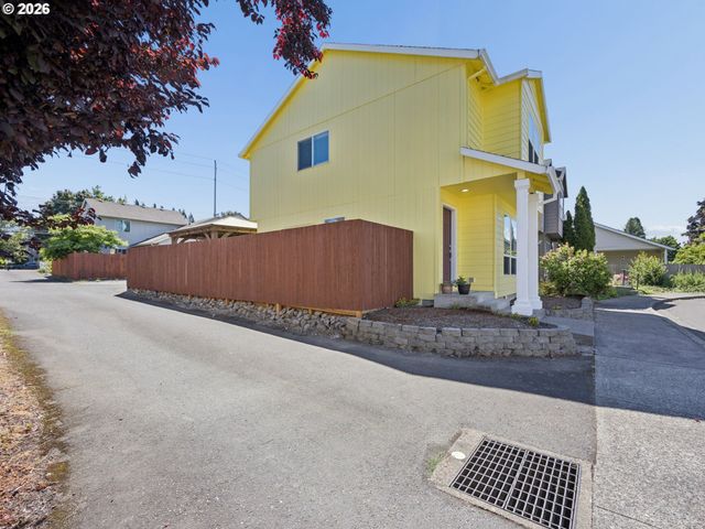 644 Se MYRTLEWOOD Pl, Gresham, OR 97080