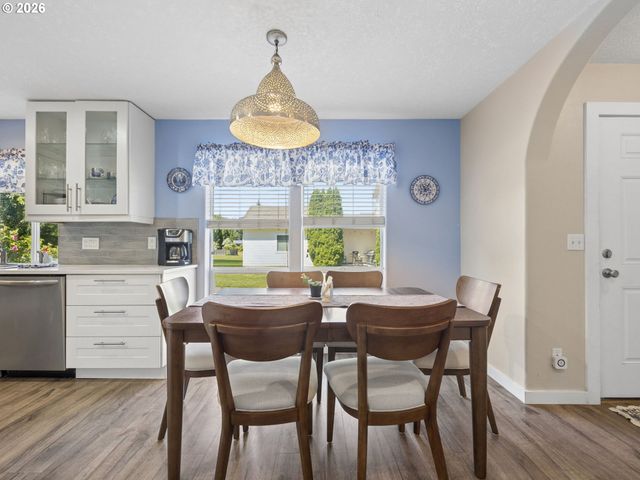644 Se MYRTLEWOOD Pl, Gresham, OR 97080
