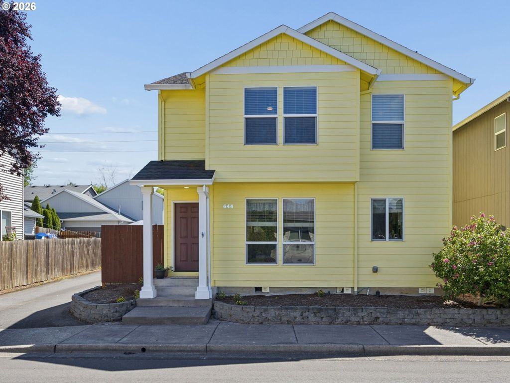 644 Se MYRTLEWOOD Pl, Gresham, OR 97080