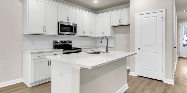 489 Martins Creek Boulevard, Summerville, SC 29485