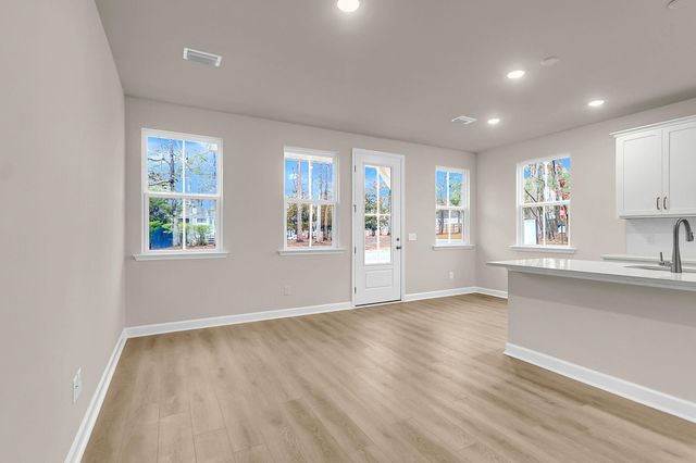 489 Martins Creek Boulevard, Summerville, SC 29485