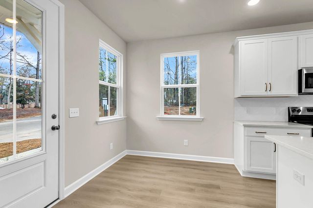 489 Martins Creek Boulevard, Summerville, SC 29485