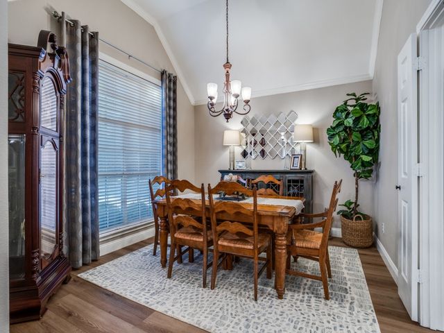 210 Ledgenest Drive, Mckinney, TX 75072