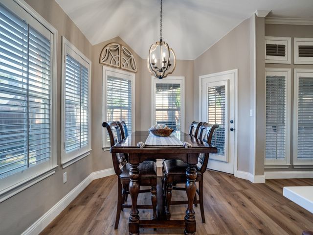 210 Ledgenest Drive, Mckinney, TX 75072