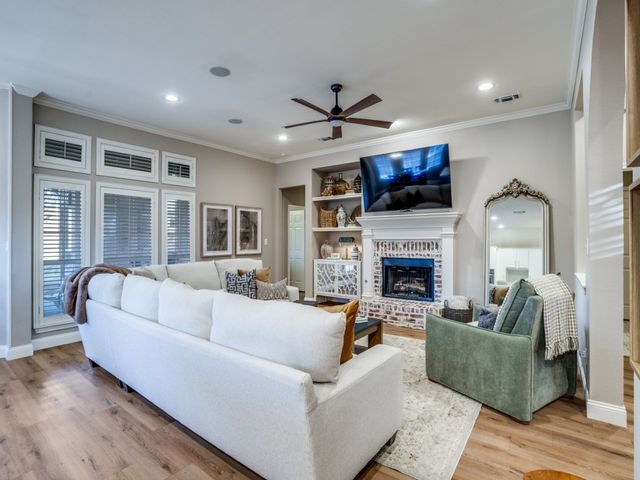 210 Ledgenest Drive, Mckinney, TX 75072