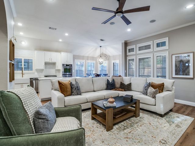 210 Ledgenest Drive, Mckinney, TX 75072