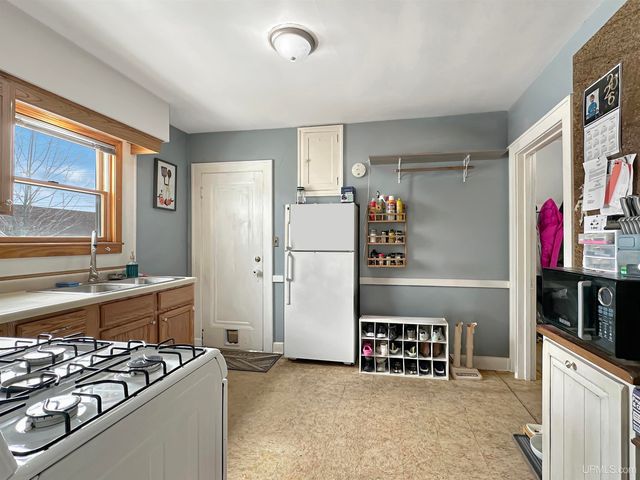 1209 Washington Avenue, Escanaba, MI 49829