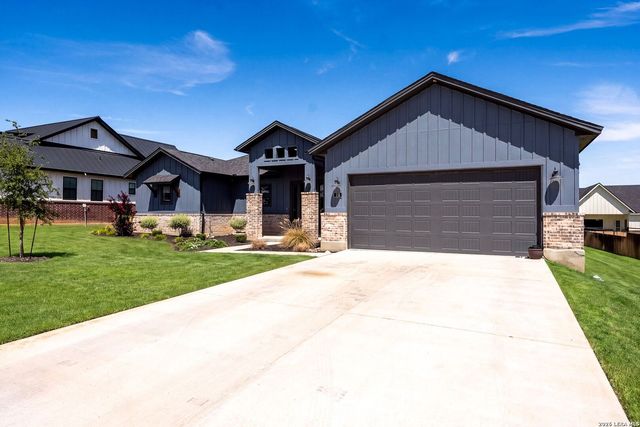 116 Woodbridge Dr, La Vernia, TX 78121