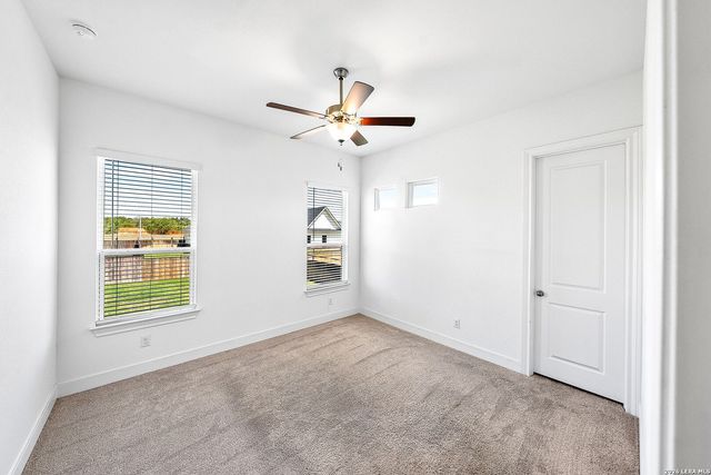 116 Woodbridge Dr, La Vernia, TX 78121