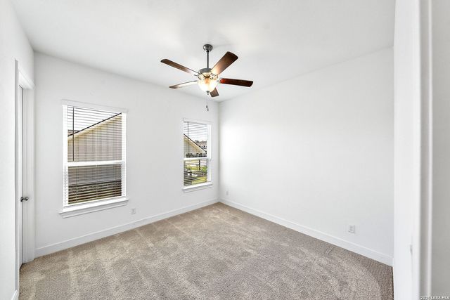 116 Woodbridge Dr, La Vernia, TX 78121