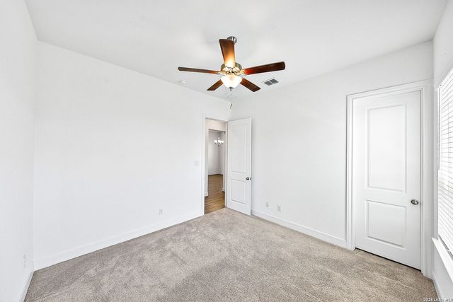 116 Woodbridge Dr, La Vernia, TX 78121