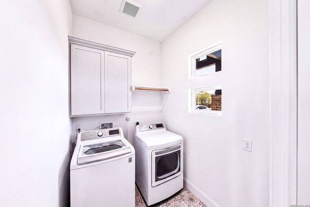 116 Woodbridge Dr, La Vernia, TX 78121